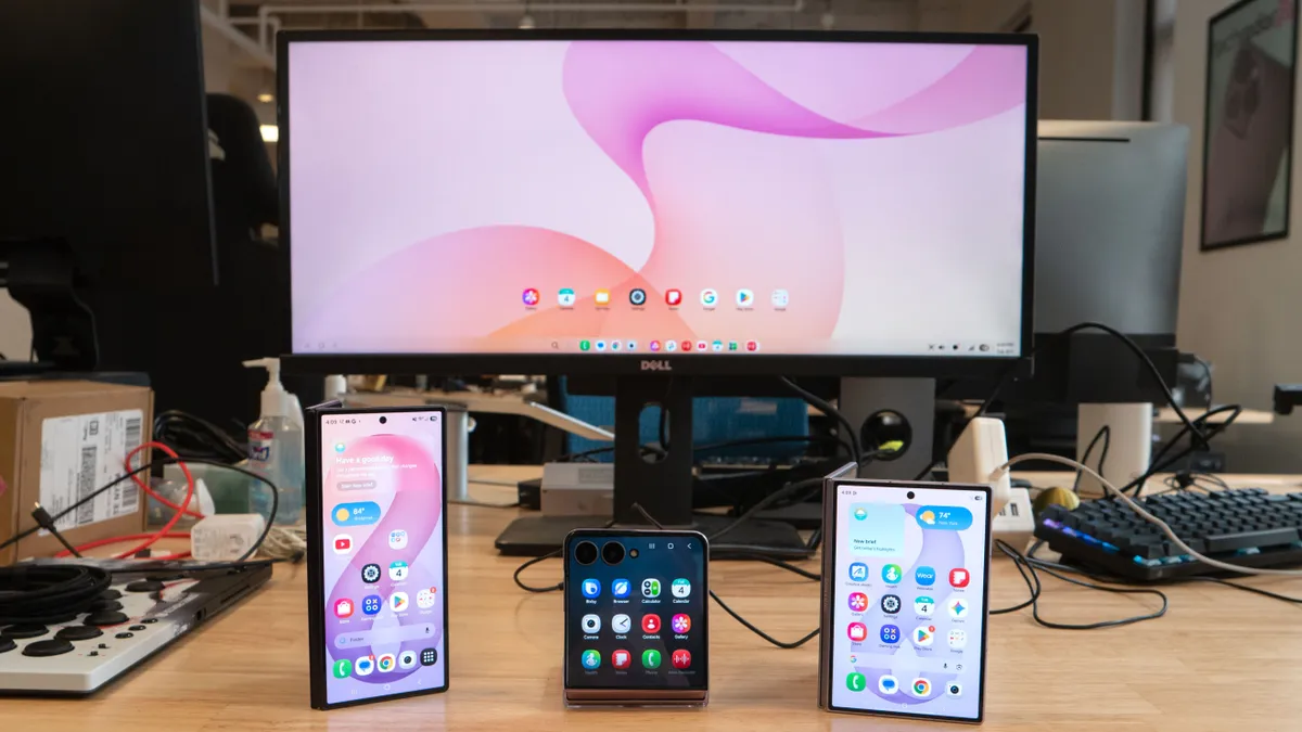 Smartphone Lipat Bukan Lagi Gimmick: Multitasking Serius di Layar 7,6 Inci