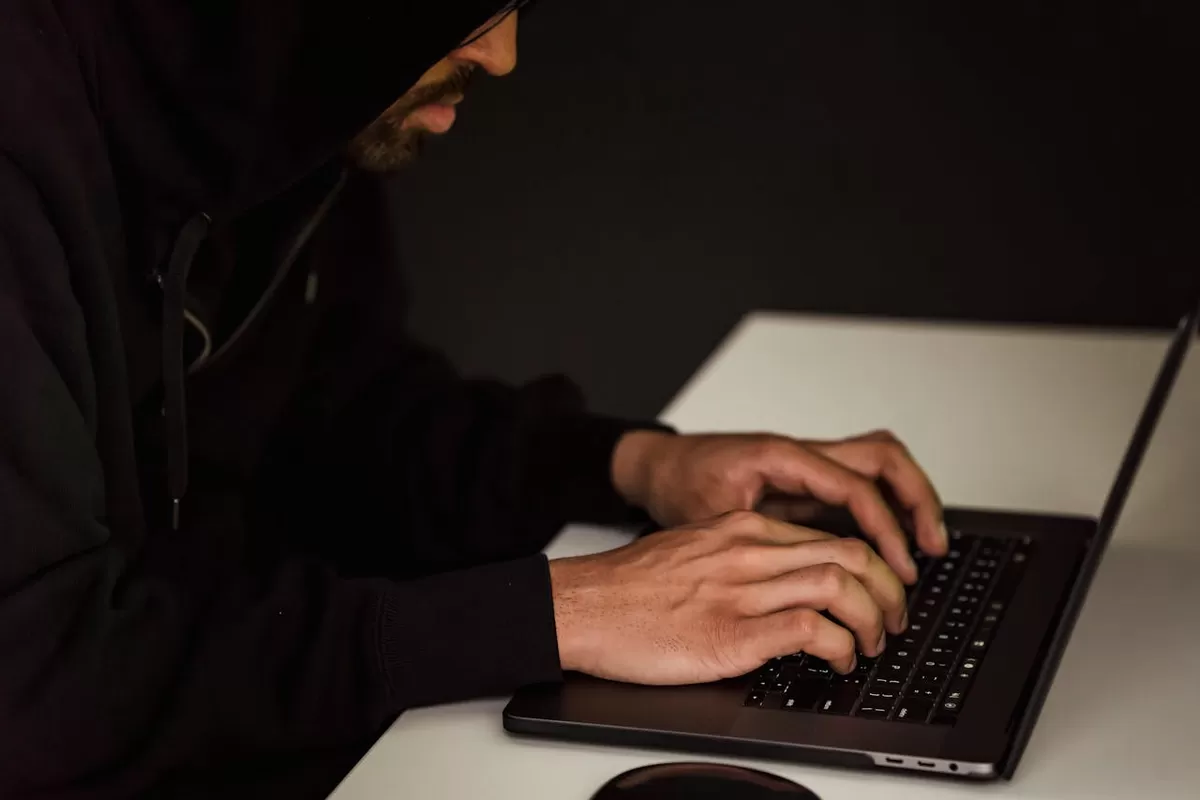 Browser AI Atlas Ditutup: Celah Keamanan, Spam WhatsApp, dan Pelajaran untuk Pengguna