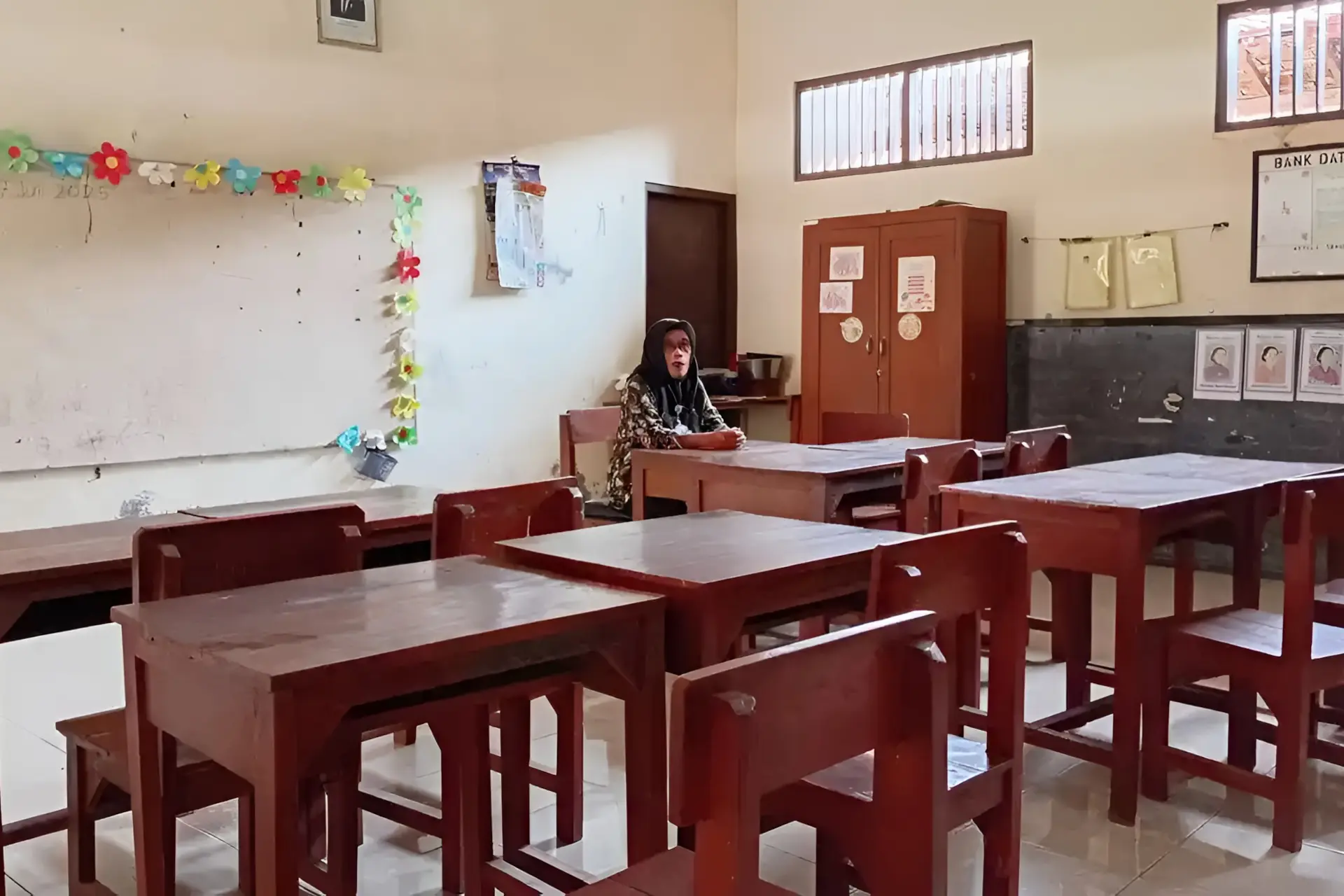 Siswa Siluman dan Dapodik: Bagaimana Data Palsu Menguras Dana BOS