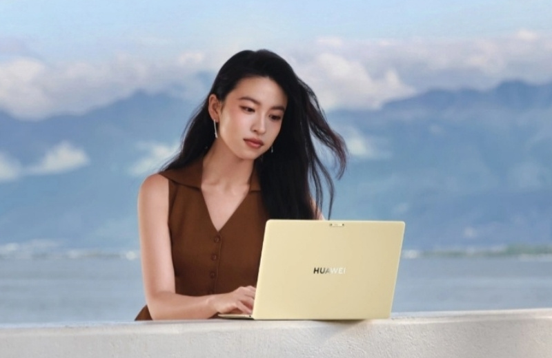 Huawei MateBook Pro S: Laptop 14 Inci TErringan Dunia 798 Gram