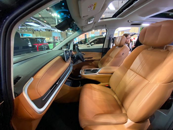 Maxus Mifa 9 Rp958 Juta: MPV Listrik Premium dengan Kabin Lounge dan Kursi Pijat