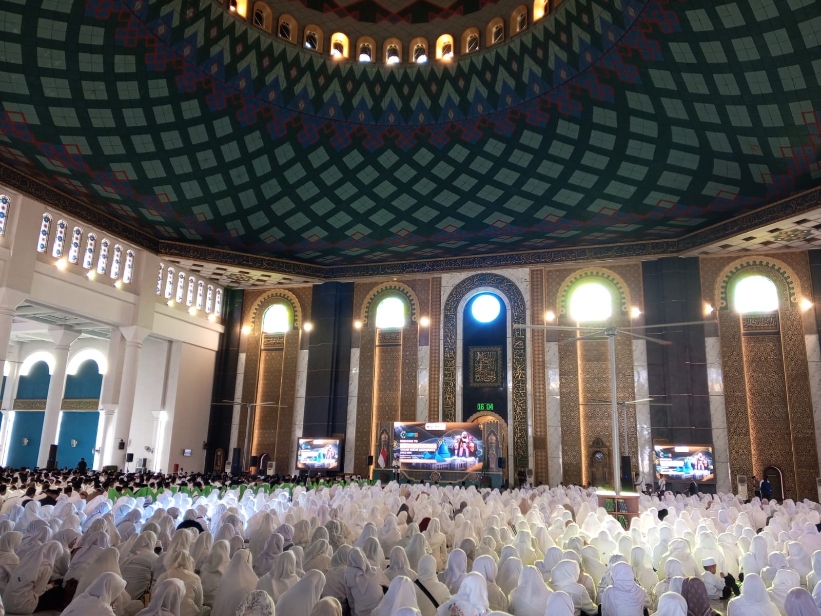 Gelombang Event Internasional: Momentum Emas Wisata dan Ekonomi Lokal