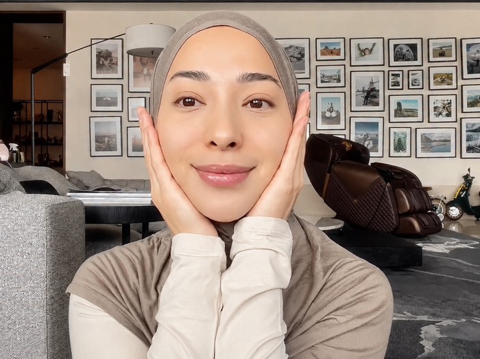 Gaya Hijab Sporty untuk Petualangan Outdoor ala Selebriti