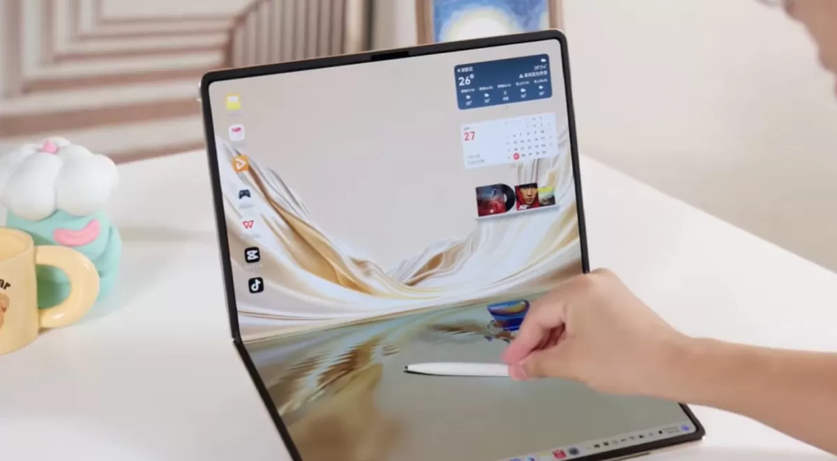 Layar OLED Lipat 18 Inci dan Kirin X90 Plus: Standar Baru Laptop Premium