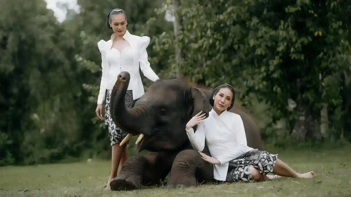 Kebaya Evolusi: Dari Busana Formal ke Aktivisme Budaya dan Alam