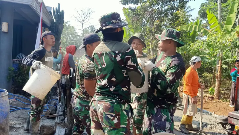 Dari Rencana ke Realitas: TMMD Bangun Jalan Desa dalam 3 Pekan