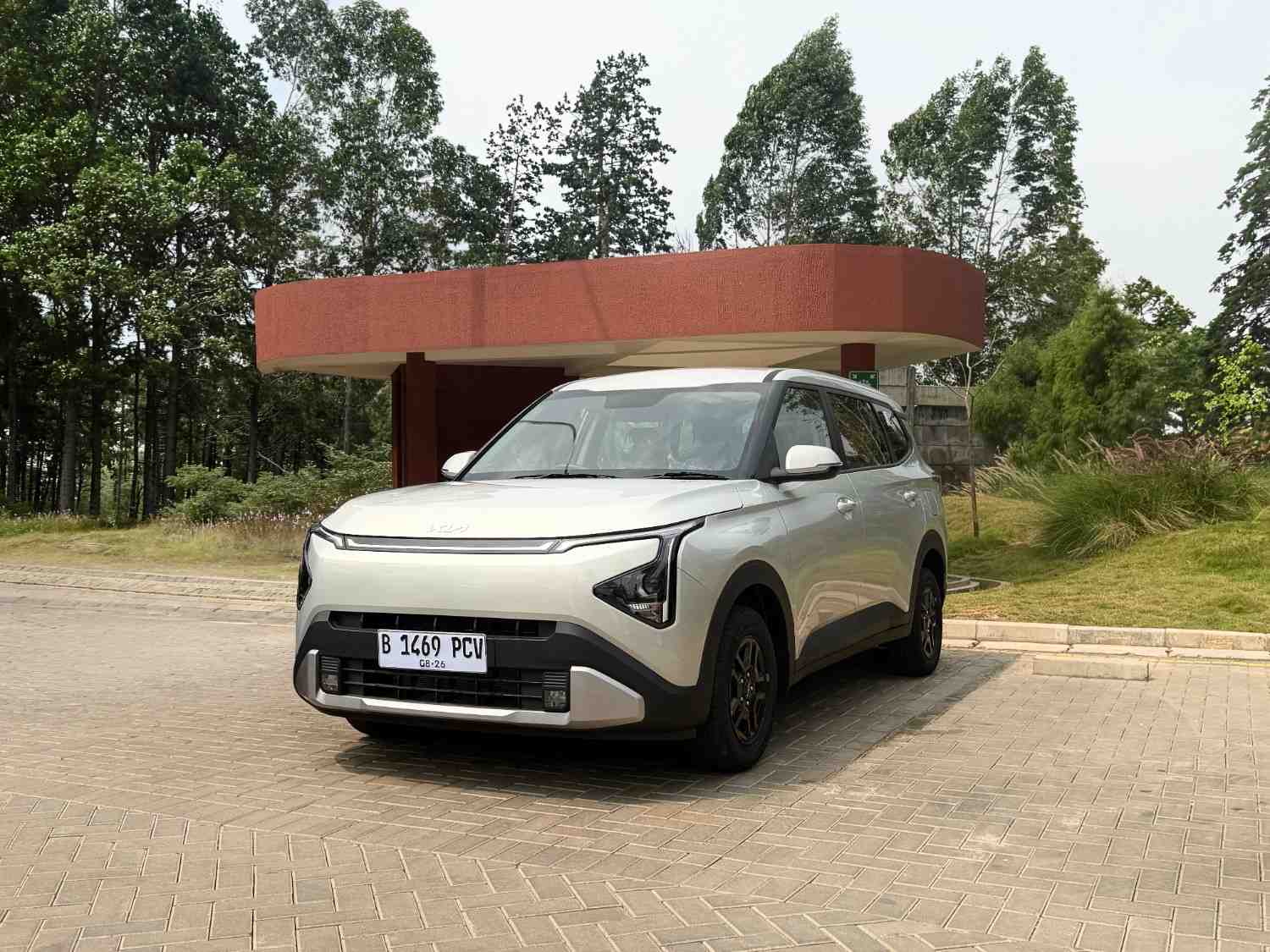 Kia Carens Manual: MPV 7 Penumpang Rp269 Juta yang Menekan Biaya Keluarga dan Fleet