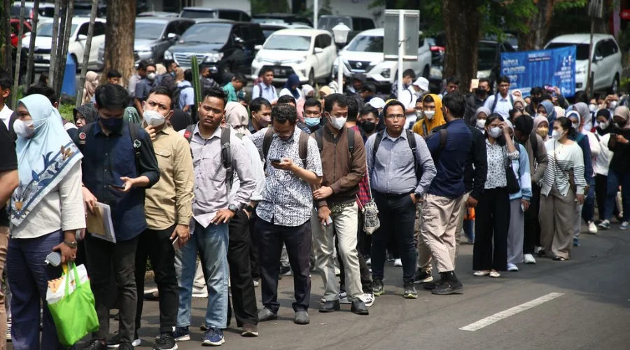 Gelar AI Saja Tidak Cukup: Saatnya Pendidikan Mengejar Industri
