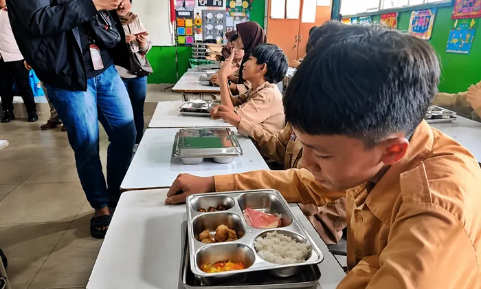 Keracunan Massal Program Makan Bergizi Gratis dan Tanggung Jawab Keamanan Pangan Sekolah