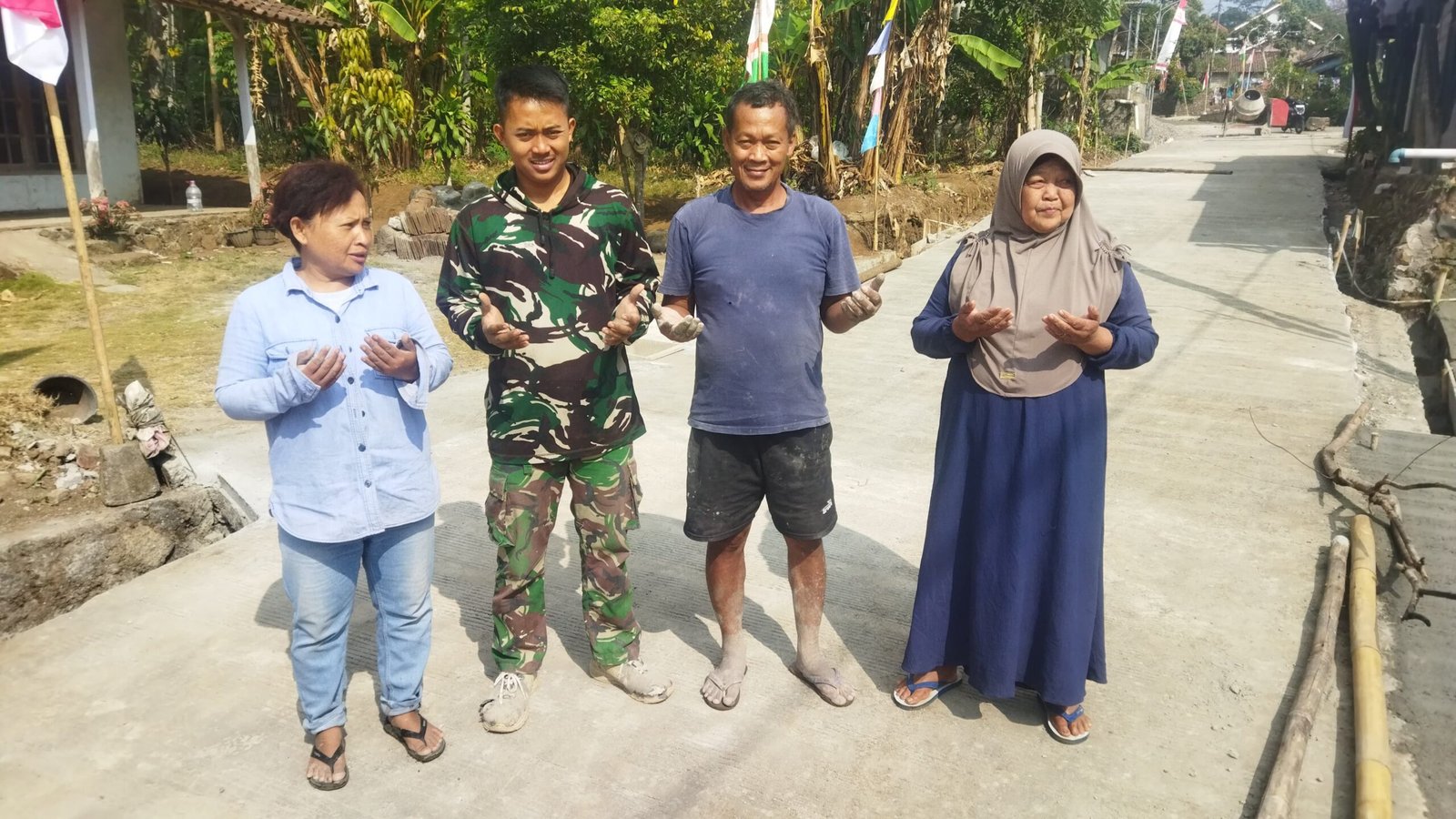 Dari Rencana ke Realitas: TMMD Bangun Jalan Desa dalam 3 Pekan