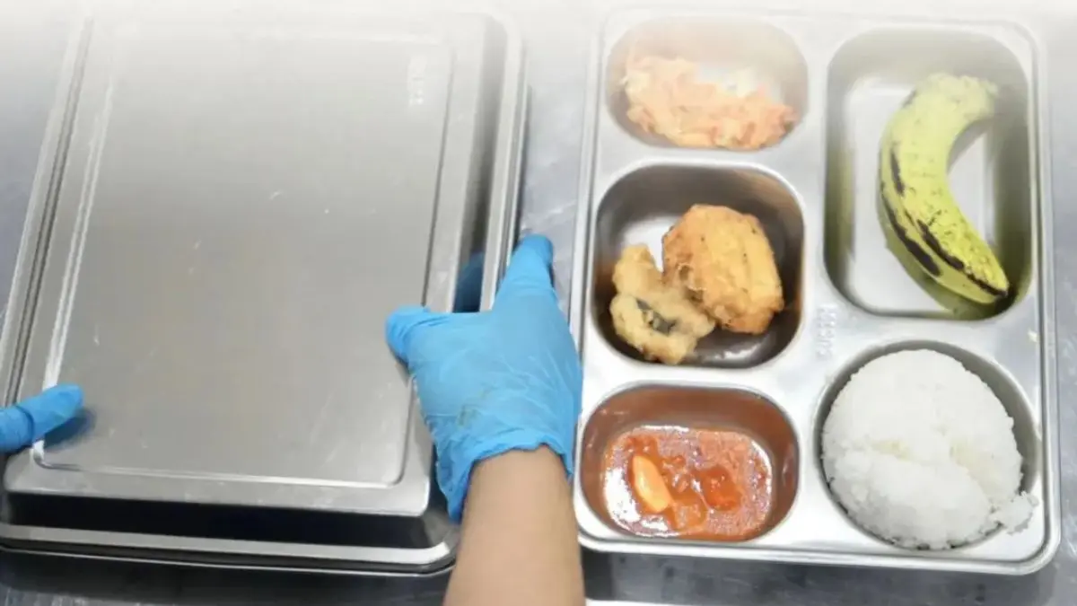 Mengapa MBG Harus Dimakan di Sekolah, Bukan Dibawa Pulang
