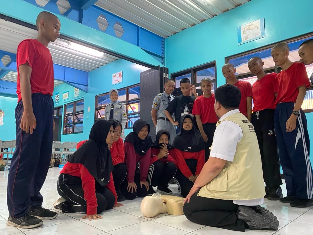 Perlindungan Jaminan Sosial untuk Siswa PKL: Standar Keselamatan yang Wajib Diketahui
