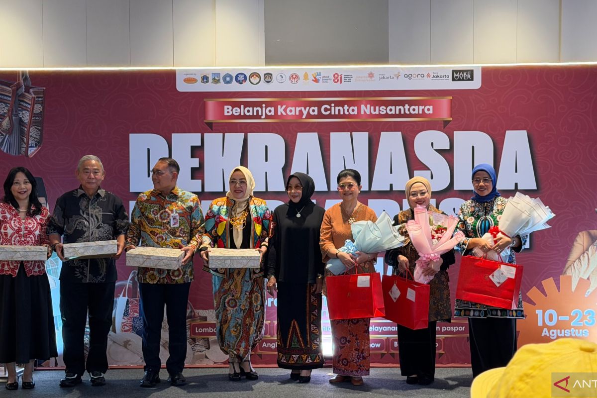 Fashion Road Show Dekranasda: Kerajinan Lokal Merebut Ruang Kota