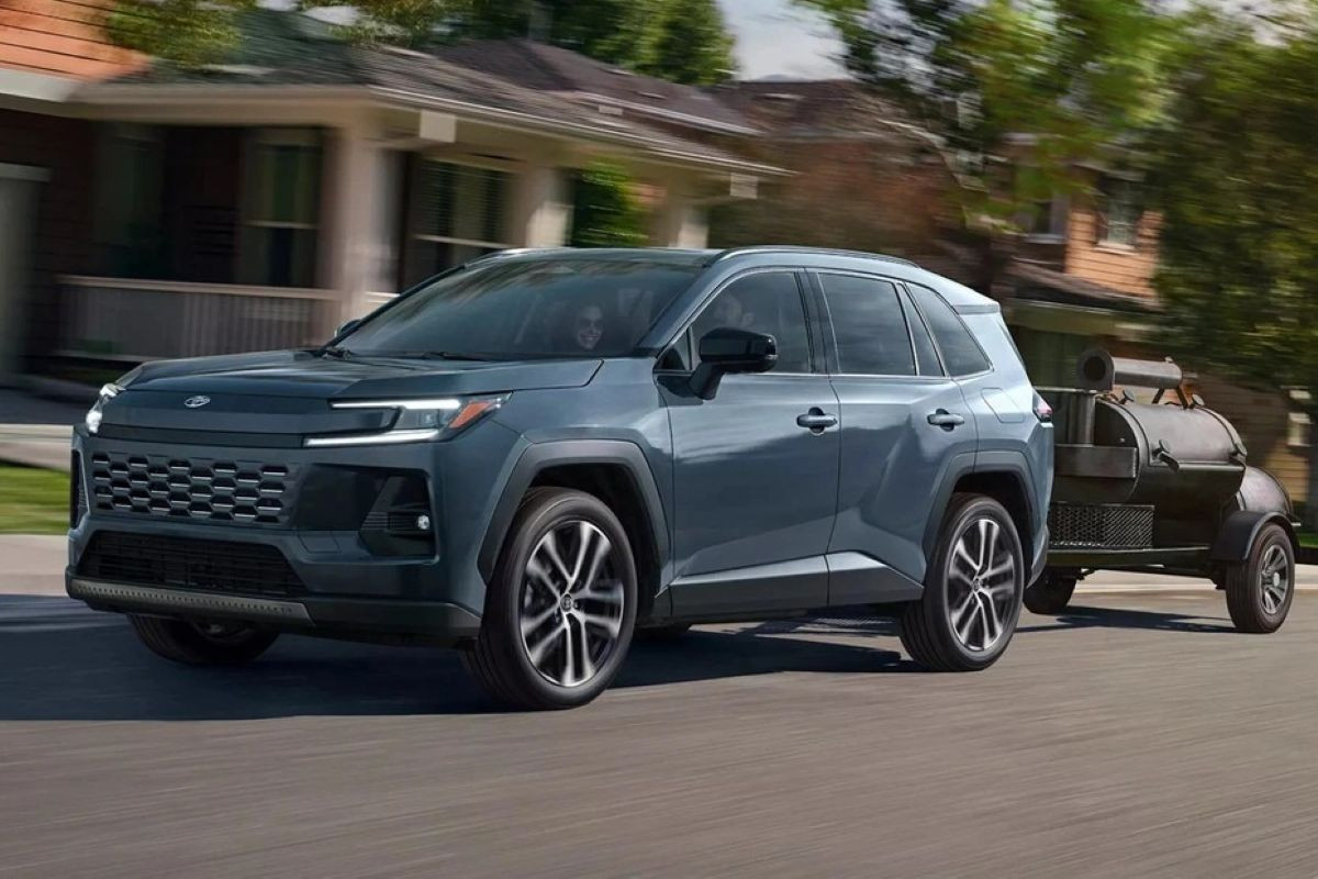 Honda dan Toyota Naik Kelas di Pasar Mobil Listrik