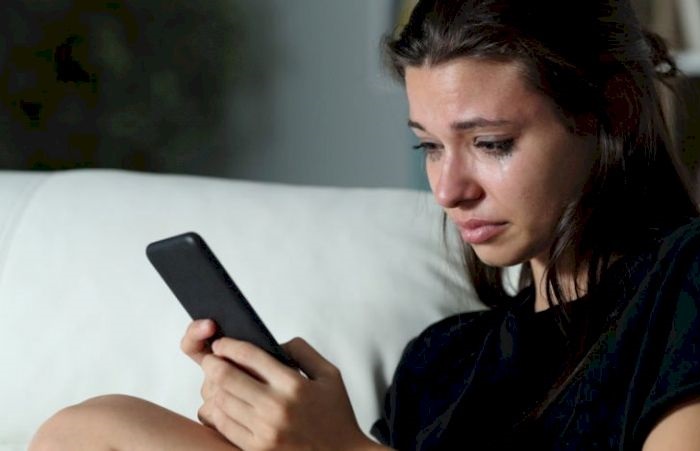 7 Tanda Peringatan dalam Hubungan yang Sering Diabaikan di Awal Kencan