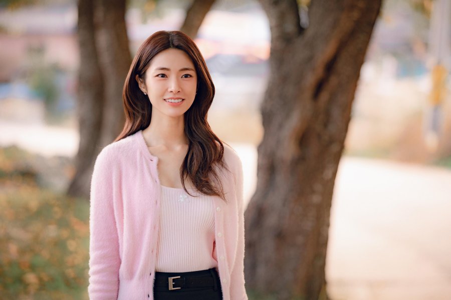Kontroversi Sejarah Keluarga Ha Young dan Sikap Industri Drakor