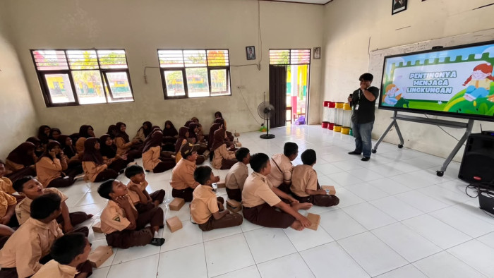 Dari Pertanyaan Sederhana hingga Aksi Nyata: Pemilahan Sampah di Sekolah Dasar