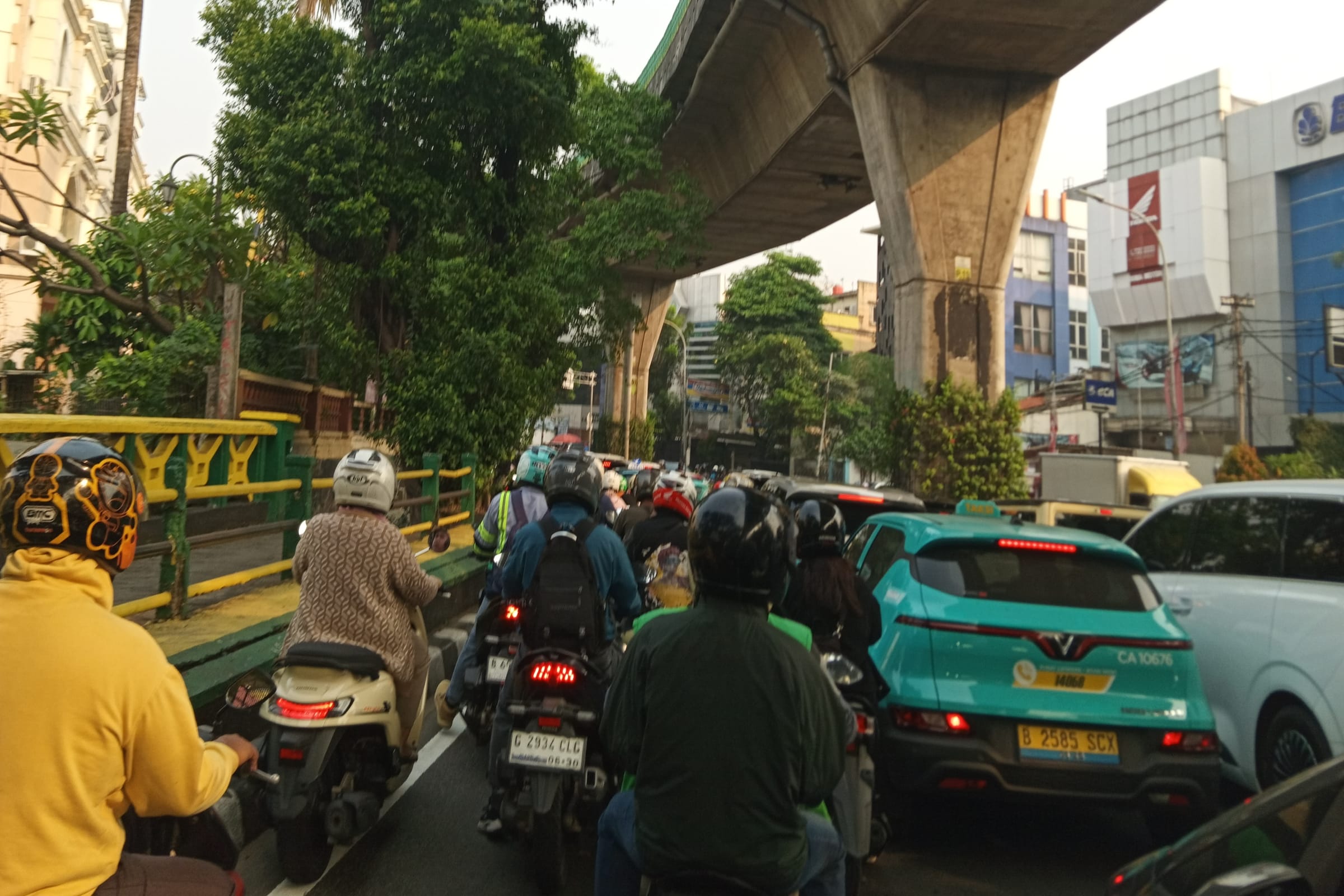 Satu Nomor untuk Semua: Call Center 1500813 dan Wajah Baru Respons Darurat Transportasi Jakarta