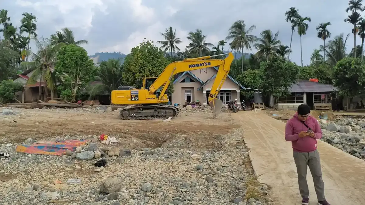 Dari Tanggul hingga Drainase: Strategi Pemulihan Infrastruktur Pascabanjir di Padang