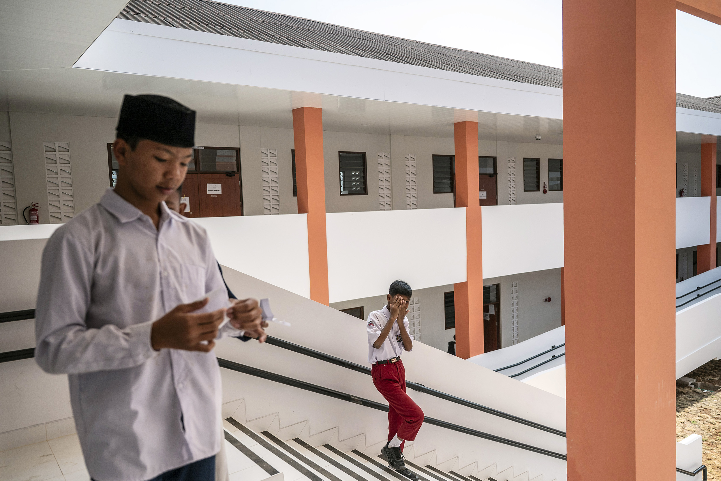 Anak Ogah Sekolah di Hari Senin? Ini Cara Bijak Mengatasinya