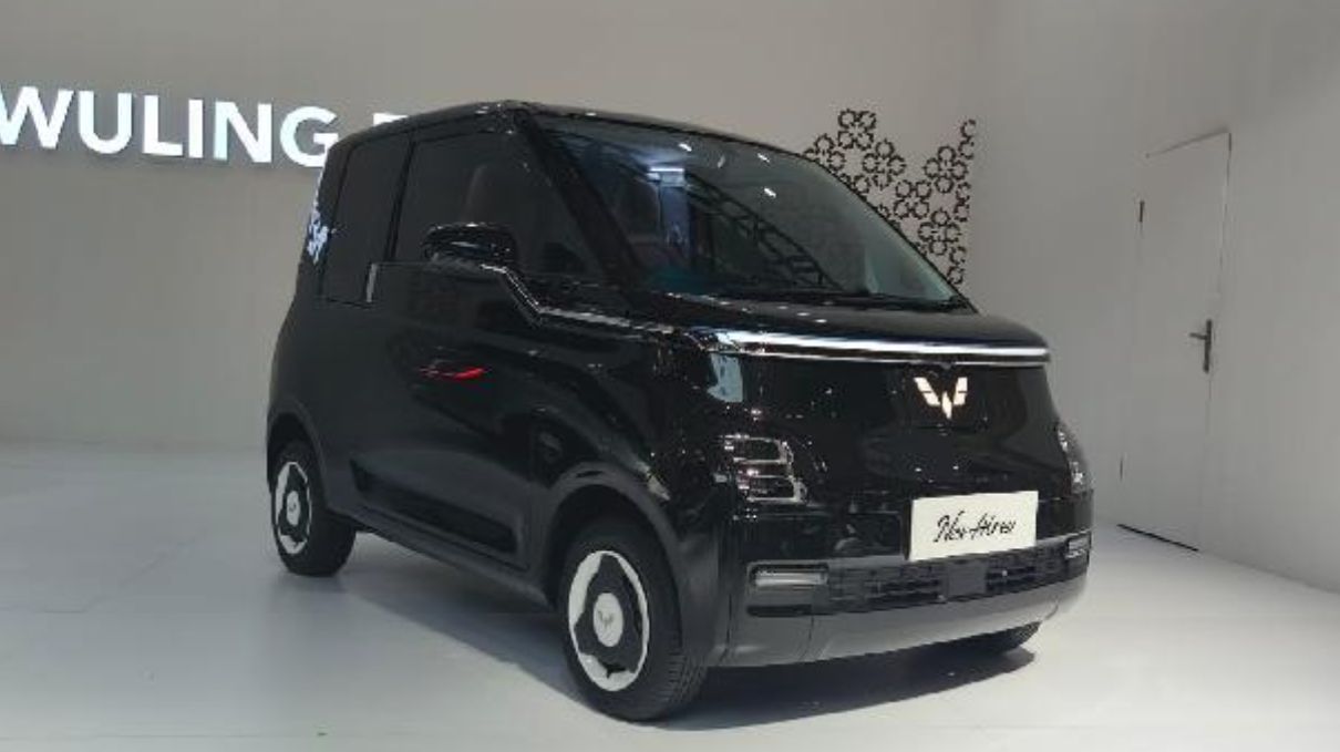 Wuling Aira EV vs LCGC Bensin: Siapa Paling Hemat per Kilometer?