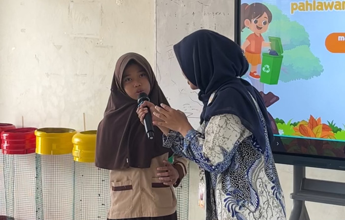 Dari Pertanyaan Sederhana hingga Aksi Nyata: Pemilahan Sampah di Sekolah Dasar