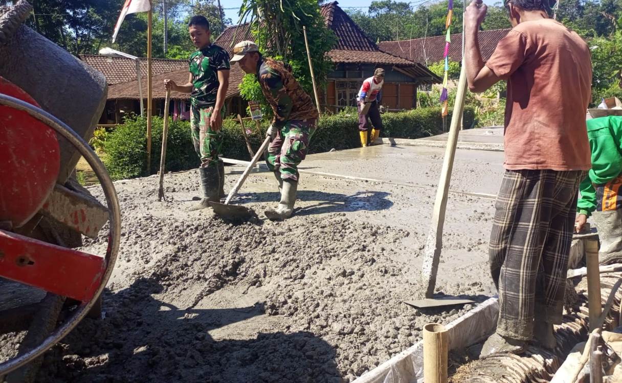Dari Rencana ke Realitas: TMMD Bangun Jalan Desa dalam 3 Pekan