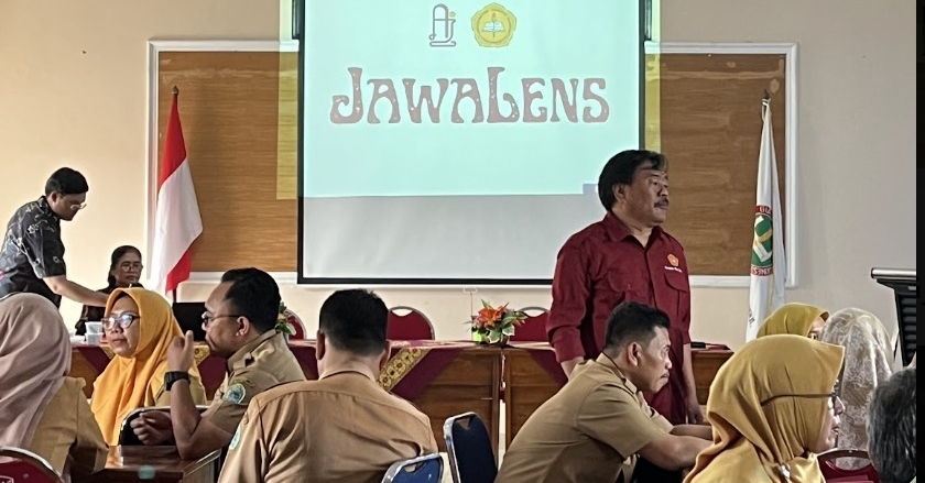 Layar Sentuh dan Aplikasi Lokal Mengguncang Cara Belajar di Sekolah Pedalaman