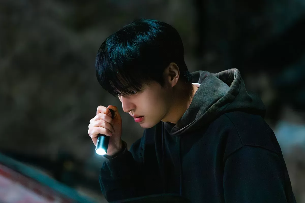 Spooky in Love Episode 7: Cinta Retak dan Bayangan Gelap Min-hwan