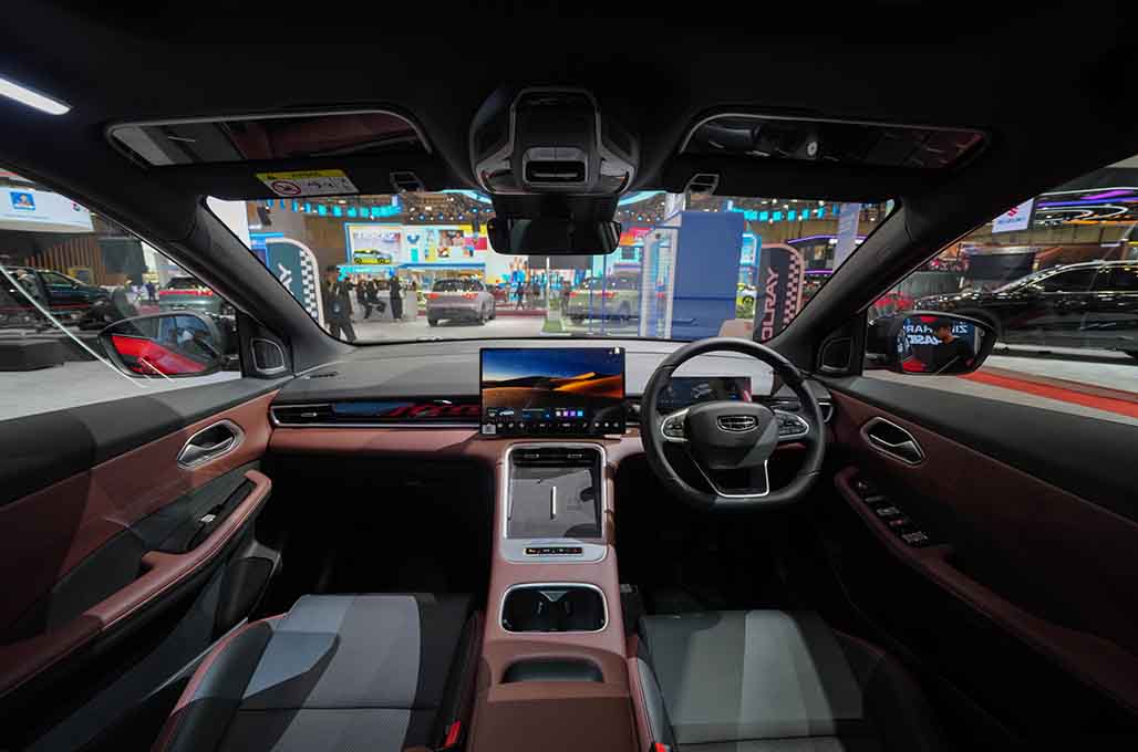 Geely Coolray Turbo 1.5L: SUV Kompak Bensin dengan Performa Sporty