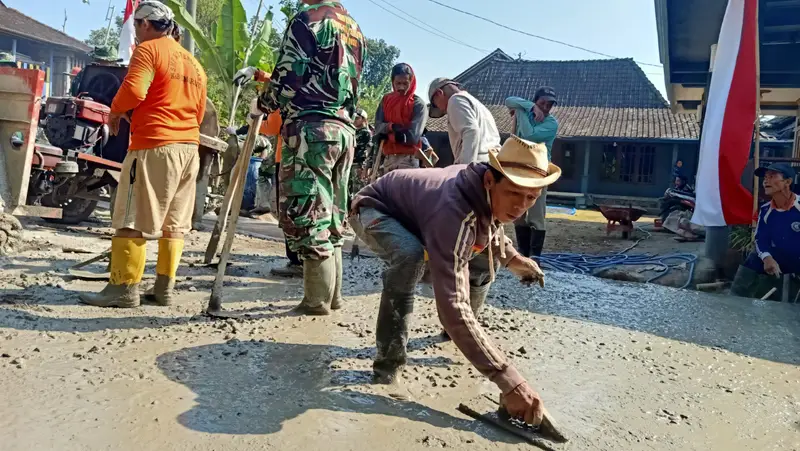 Dari Rencana ke Realitas: TMMD Bangun Jalan Desa dalam 3 Pekan