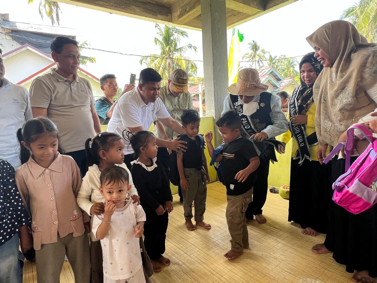 Dari Sungai ke Pegunungan: Pendidik PAUD Menembus Keterpencilan