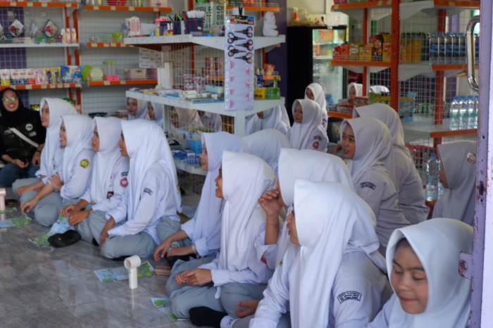 Ubah Sampah Rumah Tangga Jadi Mainan Edukatif