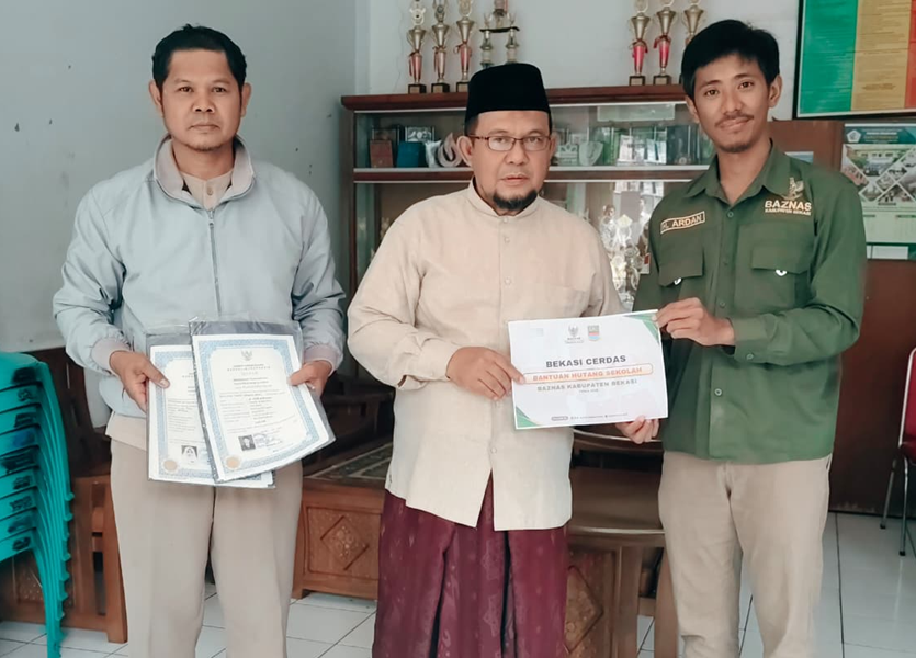 Dari Mimpi Orang Tua ke Ijazah Anak: Pendidikan yang Mengubah Keluarga