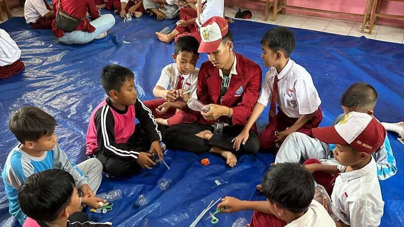 Dari Hidroponik hingga Celengan Daur Ulang: Pembelajaran Lingkungan yang Mengajarkan Keterampilan Hidup