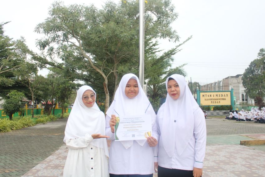 Dominasi Siswa di Olimpiade Sains: Medali, Pembinaan, dan Dampak ke Sekolah