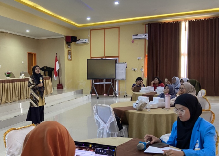 Program Pelatihan Guru Sains: Dari Literasi Biokimia hingga Praktikum Aplikatif