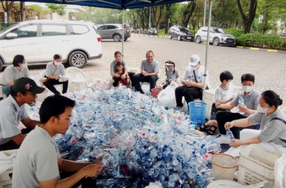 Dari Sampah Plastik Jadi Furnitur: Tren Dekorasi Berkelanjutan Bernilai Jual