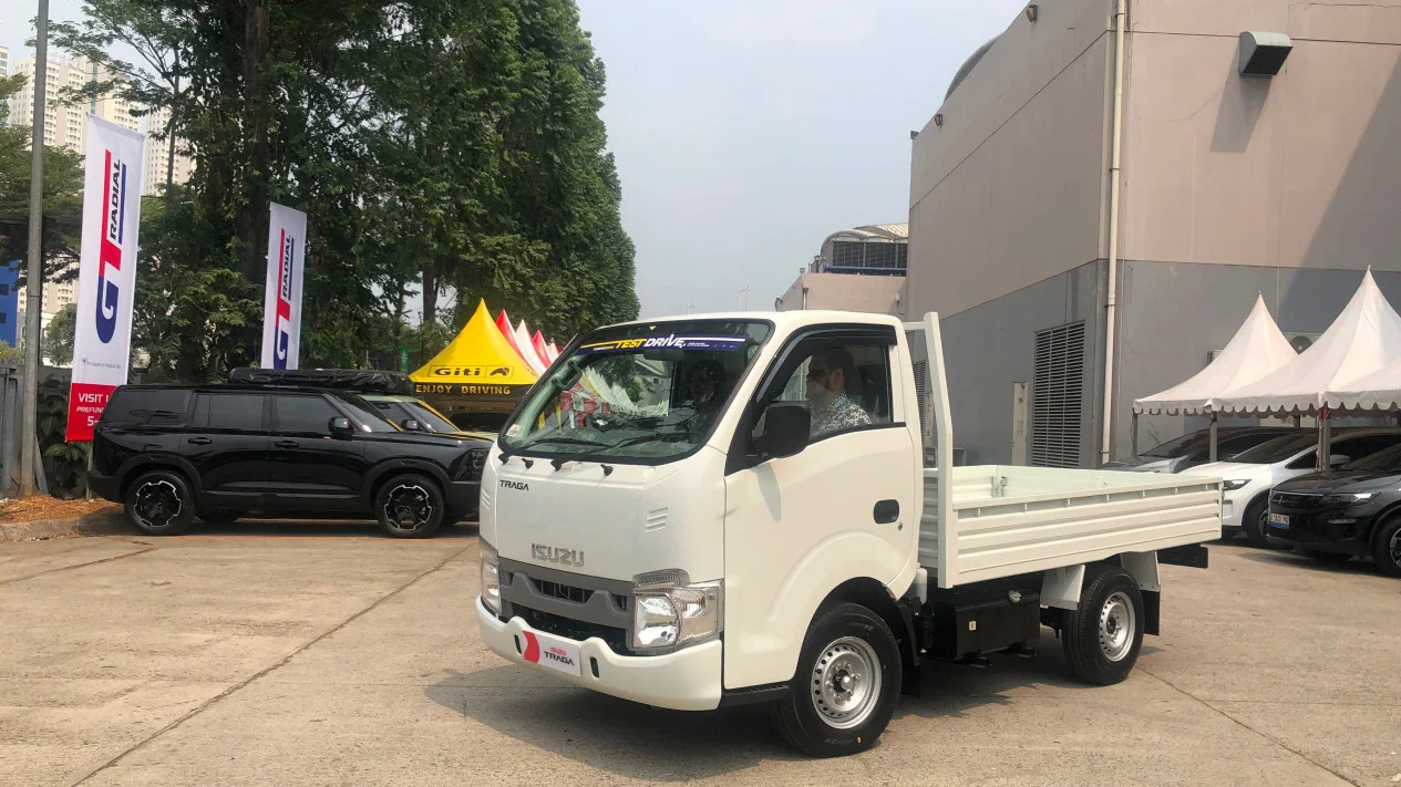 Isuzu Traga AC: Pickup Niaga Ringan yang Nyaman untuk Kerja Harian