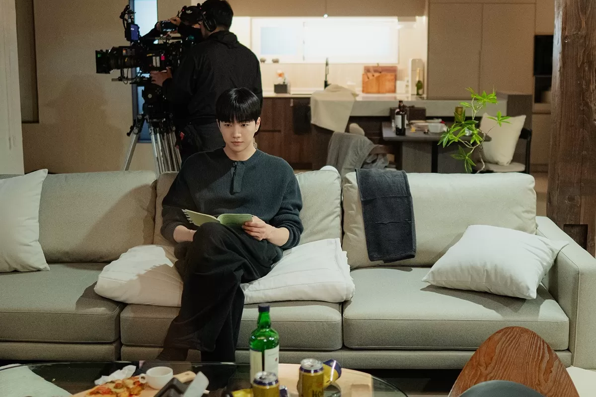 5 Tanda Ha-gi Jatuh Cinta pada Da-reum di My Bias, My Boss