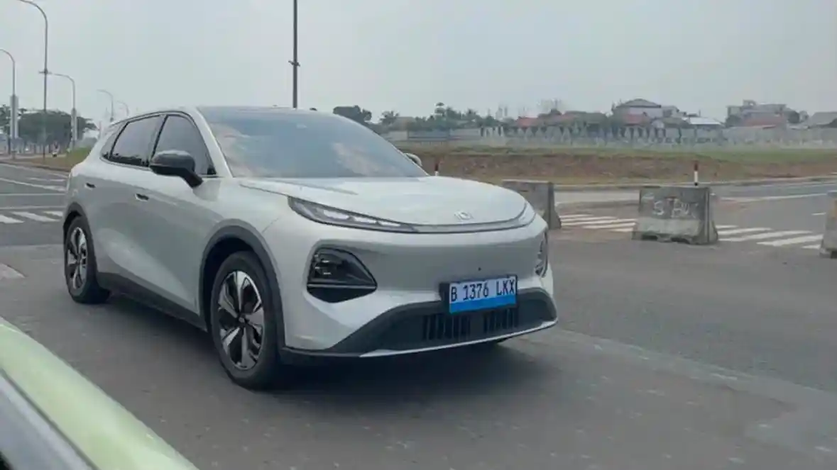 Jaecoo J5 EV vs Changan Nevo Q05 vs MG S5: Mana SUV Listrik Rp300 Jutaan Terbaik?