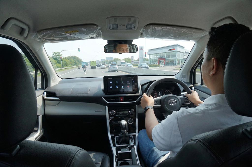 Mobil Keluarga 7-Seater Hybrid vs Bensin: Mana Paling Irit?