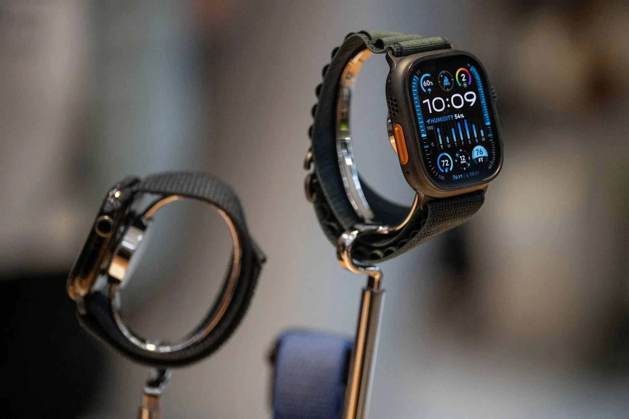 Apple Jajaki Apple Watch Tanpa Layar untuk Mengalahkan Cincin Pintar
