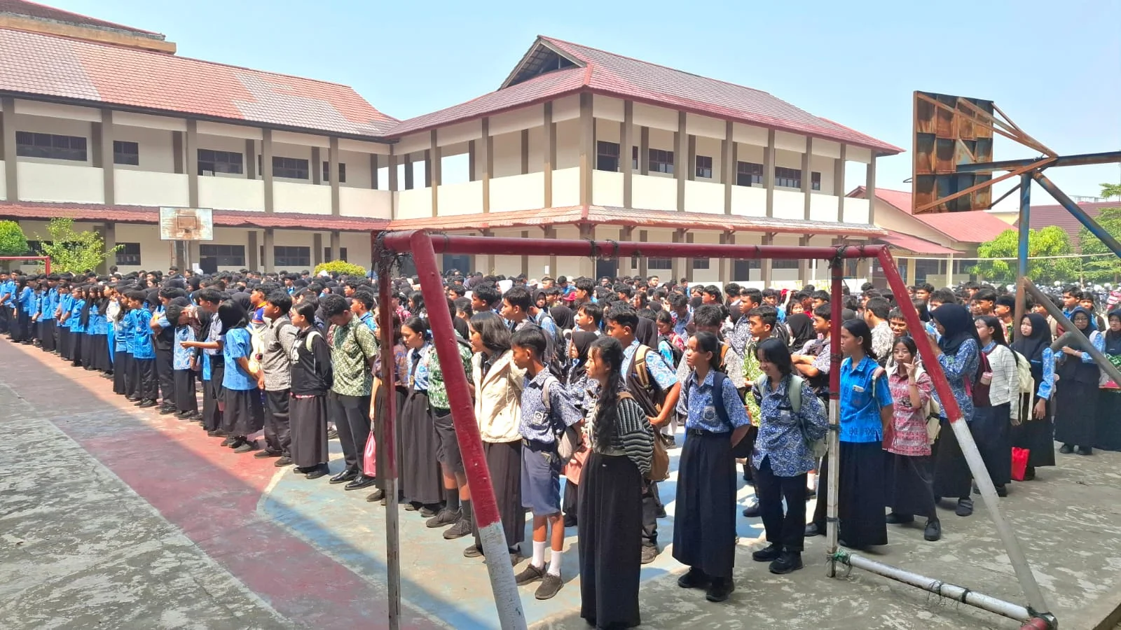 Kabut Asap Paksa Sekolah ke Pembelajaran Daring Darurat
