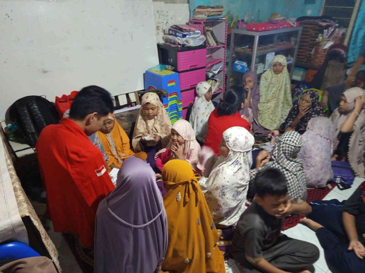 Mahasiswa dan Kader Remaja di Garda Depan Edukasi Kesehatan Mental Komunitas