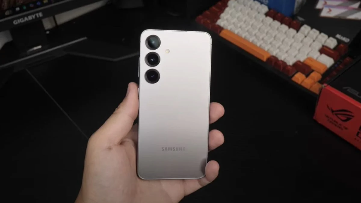 Samsung S24 Ultra vs S25 Ultra: Upgrade Mahal yang Belum Tentu Wajib