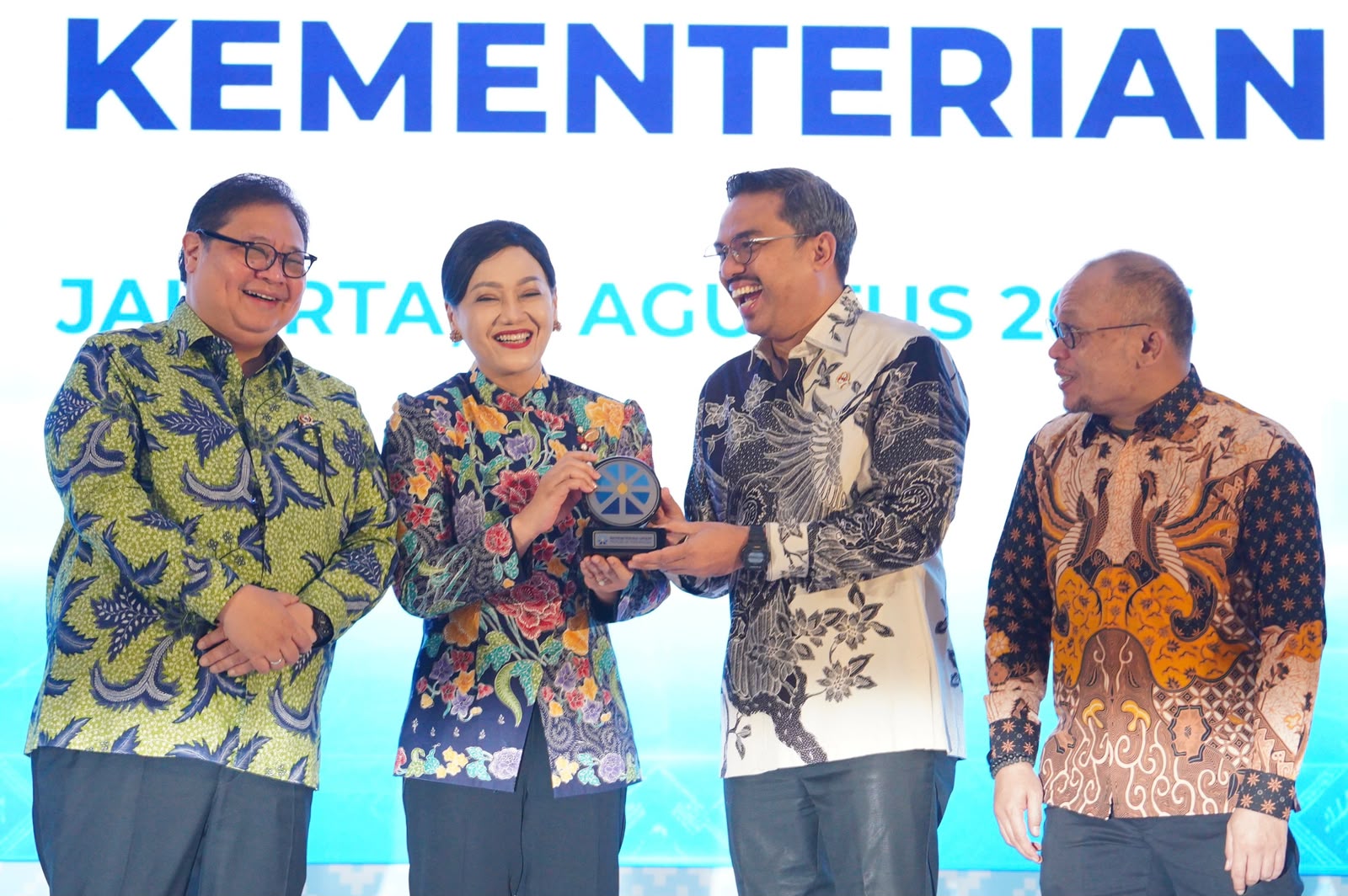 Satgas Pembiayaan UMKM: Ujian Nyata Kolaborasi OJK dan Kementerian