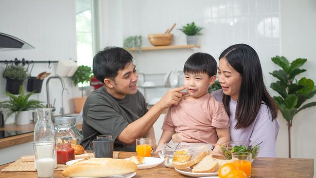 Cara Ilmiah Menenangkan Tantrum Anak dengan Diam dan Kehadiran Tenang