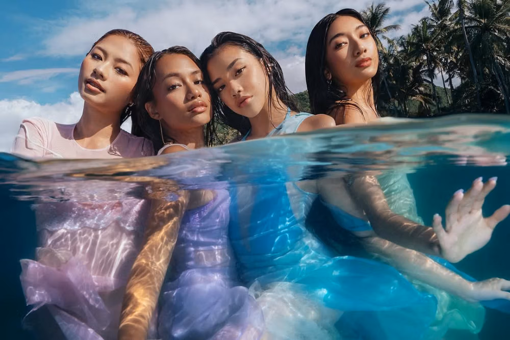 Dari Y2K Vibes ke Panggung Global: Strategi No Na Menuju Island Girl