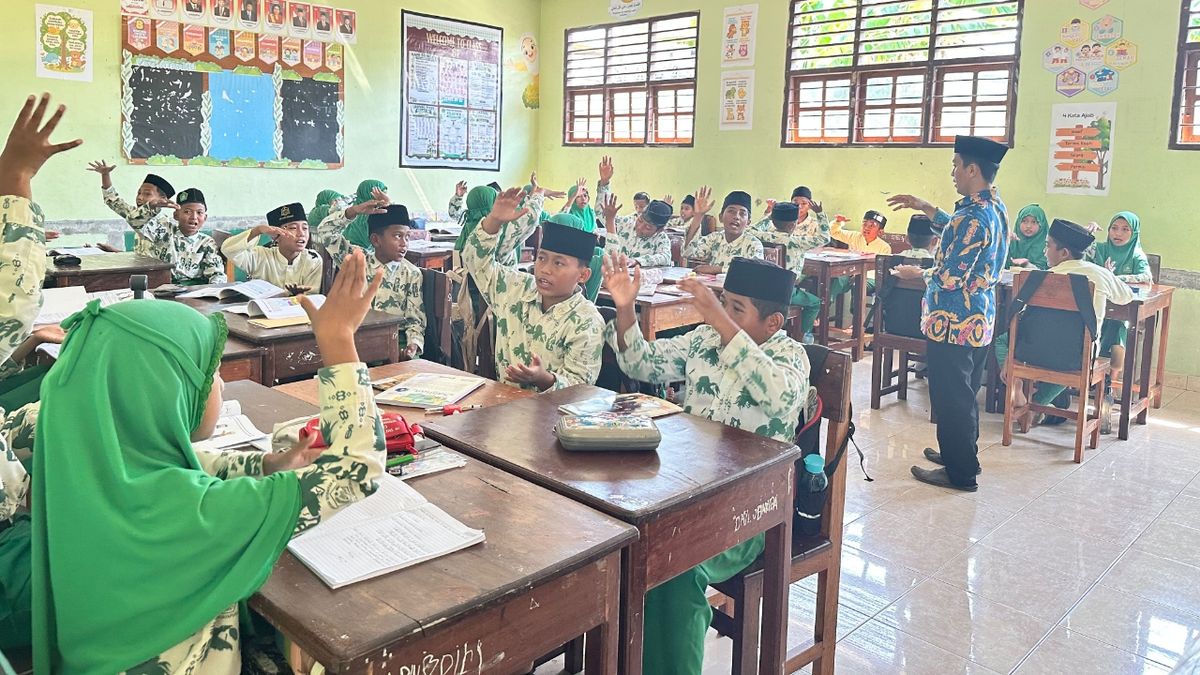Sekolah Gencar Sosialisasi Aplikasi AMAN untuk Perlindungan Anak Digital